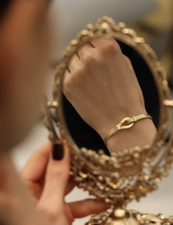 Moda Tutkunları İçin Leopar Deseni ve Altın Takı Rehberi
